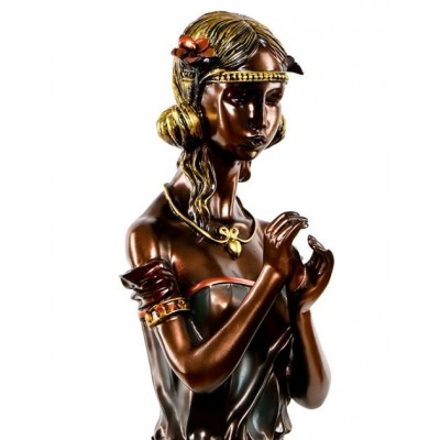 Statueta decorativa ''Doamna cu flaut''