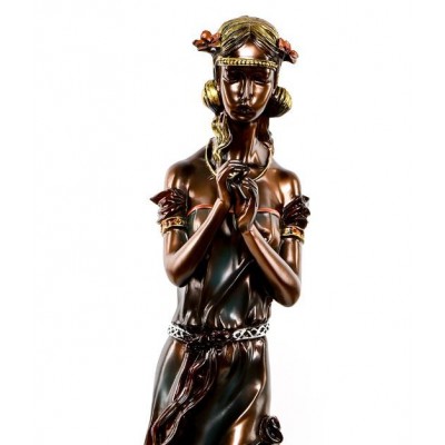 Statueta decorativa ''Doamna cu flaut''