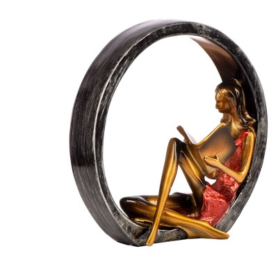 Statueta 'Doamna cu carte' 01